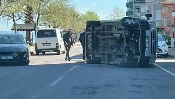 Otomobile Çarpan Araç Devrildi: Olay Yeri Detayları ve Son Gelişmeler
