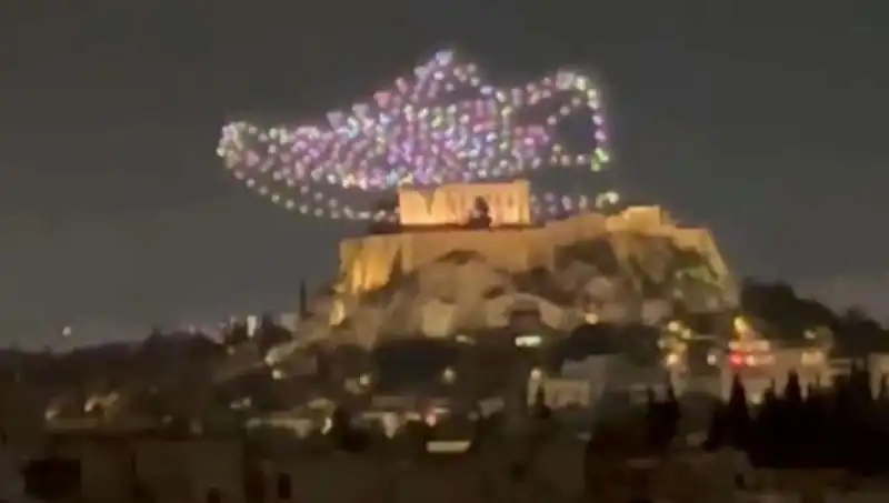 Akropolis Üzerinde Drone ile Reklam: Yeni Bir Soruşturma Süreci Başladı