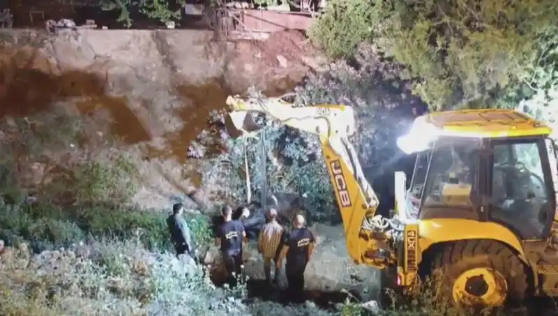 Hatay'da İnek İçin Yapılan Kurtarma Operasyonu Hayvanseverleri Sevindirdi