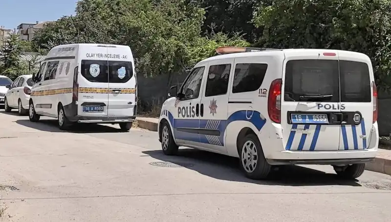Bir Aylık Bebeğin Şüpheli Ölümü: Kusmukla Boğulma İddiası Üzerine Tartışmalar