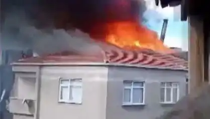 Bağcılar’da Beş Katlı Bina Yangını: Alevler Çatıyı Sardı, İşte Olayın Ayrıntıları