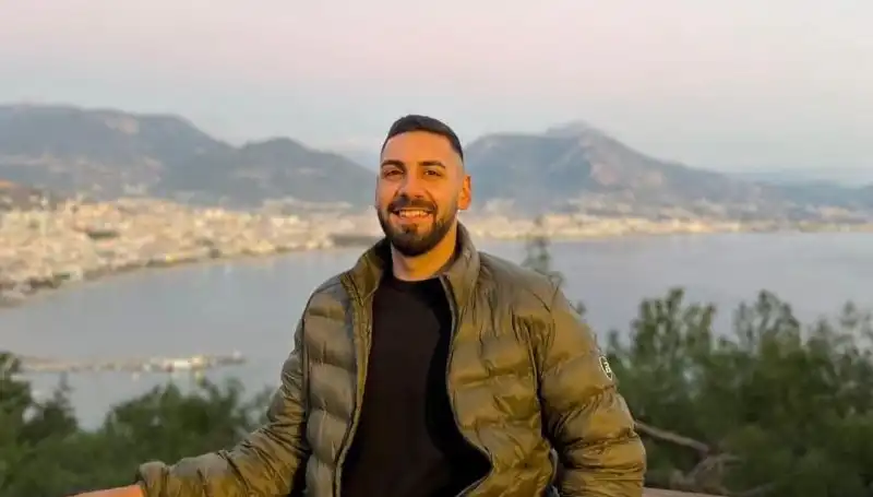 Parkta Silahlı Çatışma: Bir Kişi Öldü, Bir Kişi Yaralandı