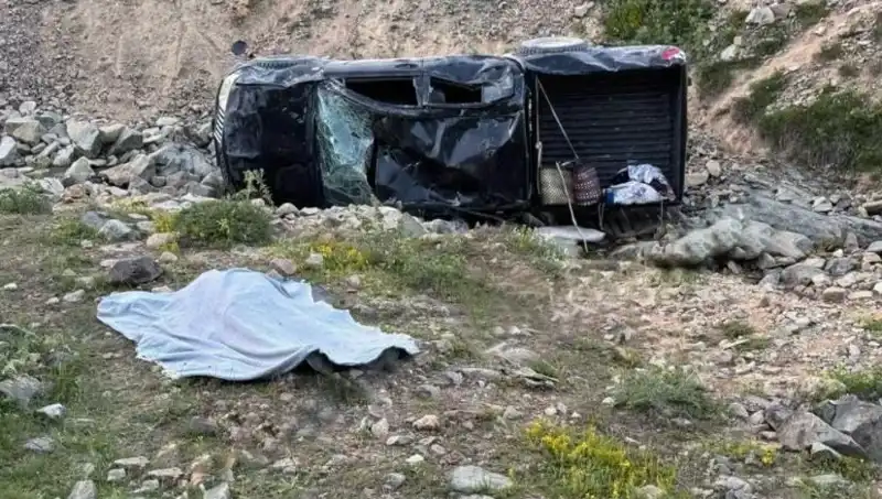 Gümüşhane'de Feci Kaza: Bir Ölü, Beş Yaralı!