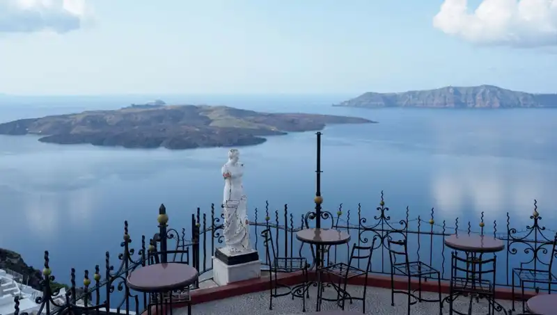 Santorini'de Korkutan Senaryo: Ada Sular Altında Kalabilir mi?
