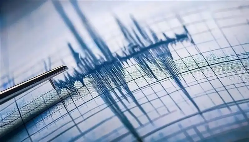 Ege Denizi'nde Korkutan Deprem: 3.0 Şiddetinde Sallandı!
