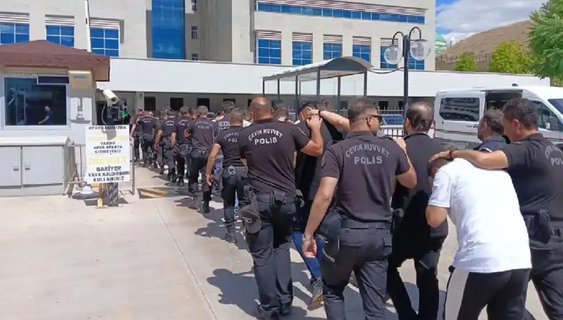 Ankara’da Huzuru Kaçıran Tehdit Gelene Haraç Çetesi Operasyonu: Avukatlar Ağına Düşürüldü!