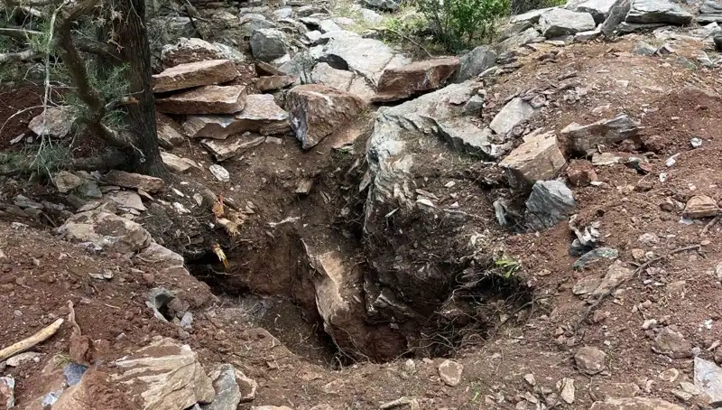 Eski Vali ve Emekli Albay, Define Ararken Jandarmaya Yakalandı!