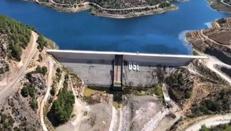 Çeşme’ye Su Dönüşü: Kesintilere Son veren Proje Tamamlandı!