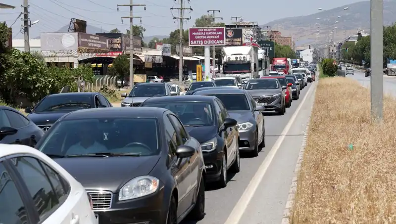 Korkunç Bekleyiş: Aydın ve Muğla’yı Bağlayan Yol Üzerinde 60 Kilometrelik Araç Kuyruğu!