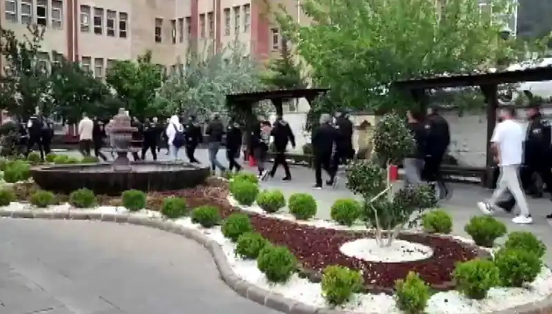 Türkiye’de 200 Milyon Liralık Vurgun: Büyük Operasyonda 16 Kişi Tutuklandı