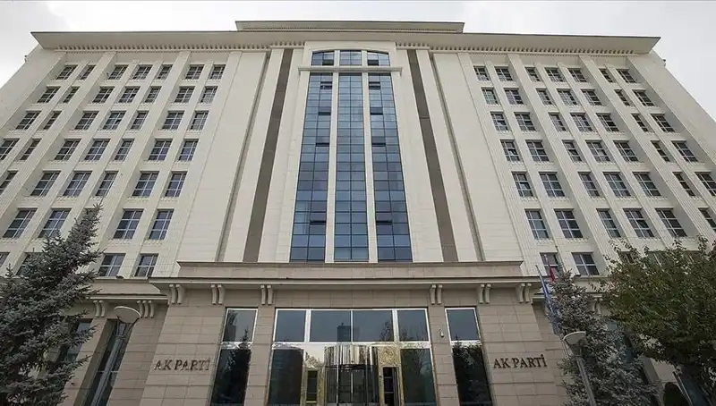 AK Parti'den İlk Toplantı: Yeni Anayasa Komisyonu Şimdi Toplanıyor!