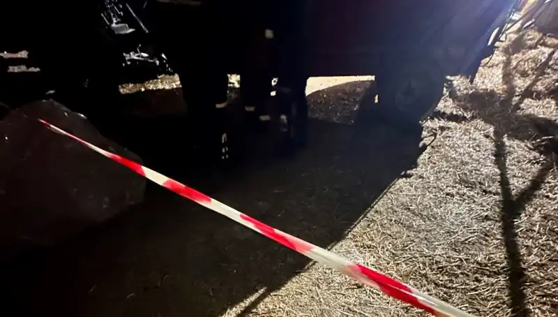 Yem Karma Makinesi Faciası: İzmir’de Şok Olay ve Kurtarma Çabaları
