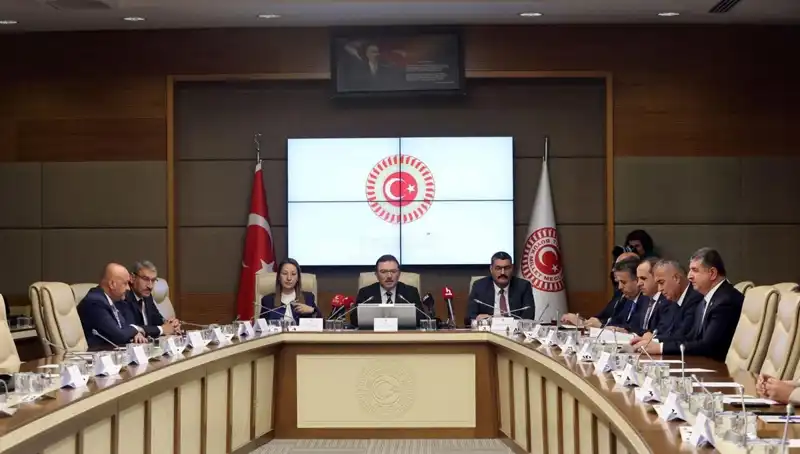 Meclis, Kartalkaya Yangın Faciasını Derinlemesine Araştırıyor: "Vali Üzülüyor, Ağlama" Sözleri Tepki Çekti