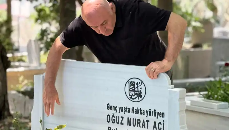 Aci Ailesinin Hüzünlü Babalar Günü: Kaybın Yanında Sevgi Büyüsü