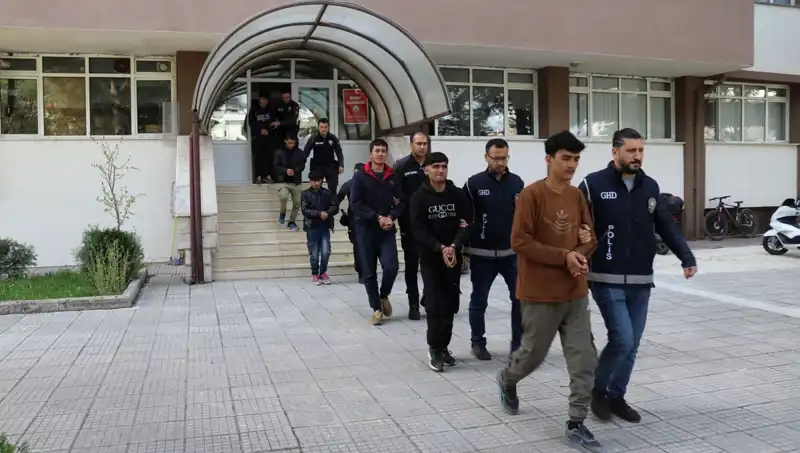 Edirne ve Kırklareli’nde Kaçak Göçmen Operasyonlarında Gözaltı Sayısı Artıyor