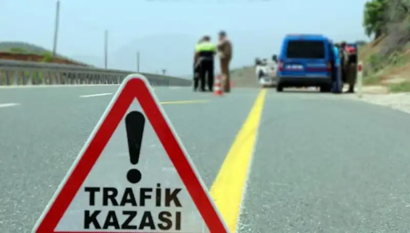 Ticari Araç ile Otomobil Çarpıştı: 5 Yaralı, Kazanın Sebepleri Neler?