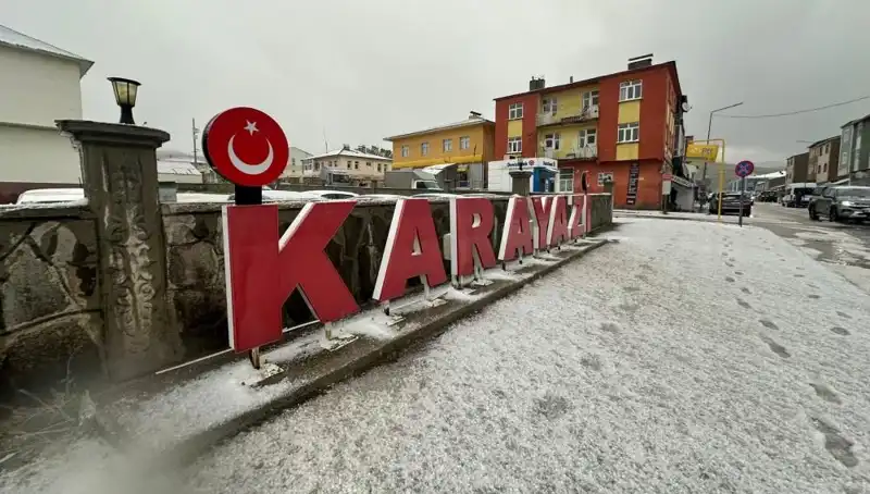 Temmuz Ayında Beklenmedik Kar Yağışı Sürücüleri Şaşırttı!