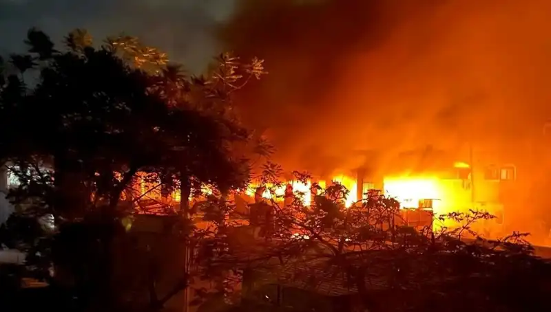 İsrail'in Gazze'deki Saldırısında Siviller Hedef Alındı: 37 Can Kaybı!
