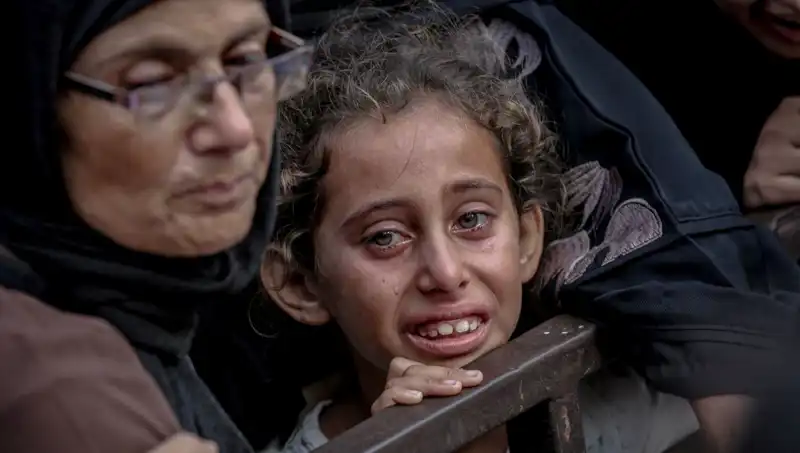 Gazze'de Açlık Savaşları: İsrail Askerinin Şok Eden Davranışı