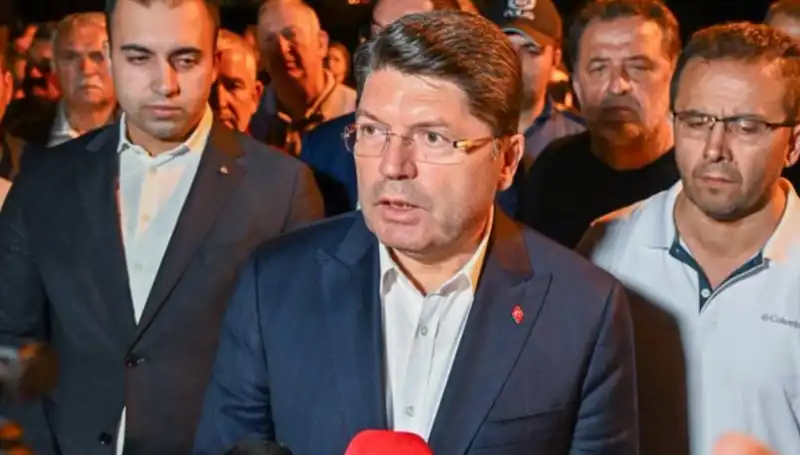 Bursa Orman Yangınında FETÖ İddiaları: Bakan Tunç Açıklama Yaptı