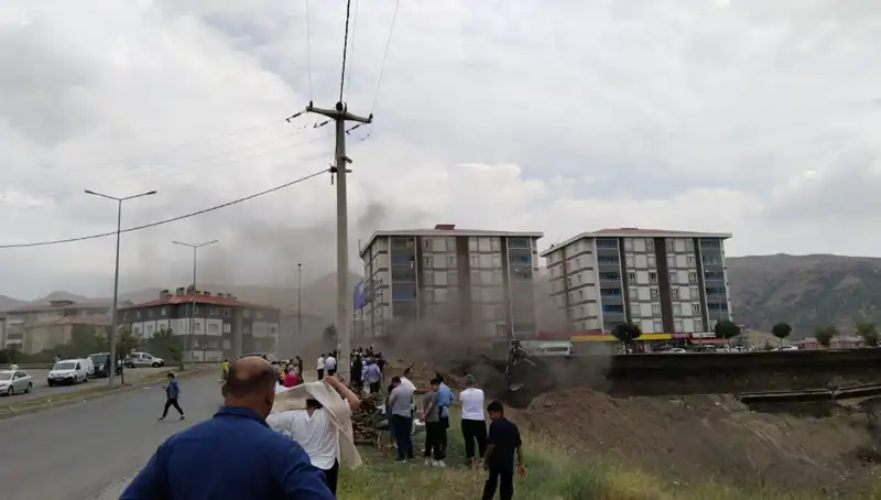 Bitlis'te Doğalgaz Hattında Patlama: Şok Edici Görüntüler ve Son Gelişmeler