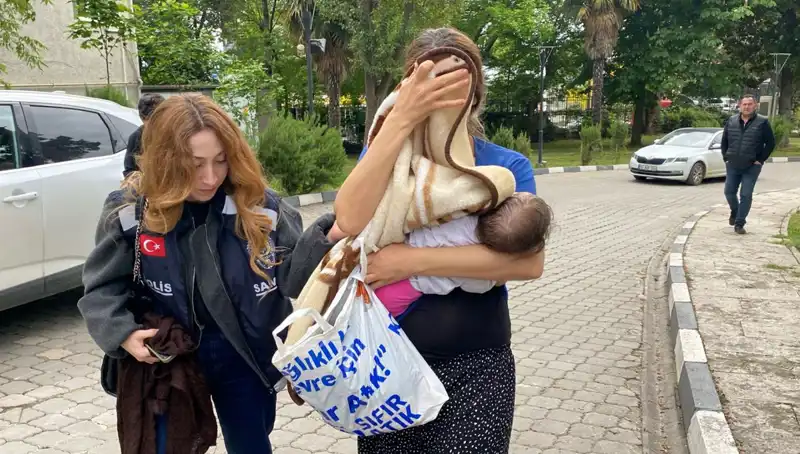 Evlerden Hırsızlık Yapan Kadın, Polisi Şaşırtan Taktiklerle Yakalandı