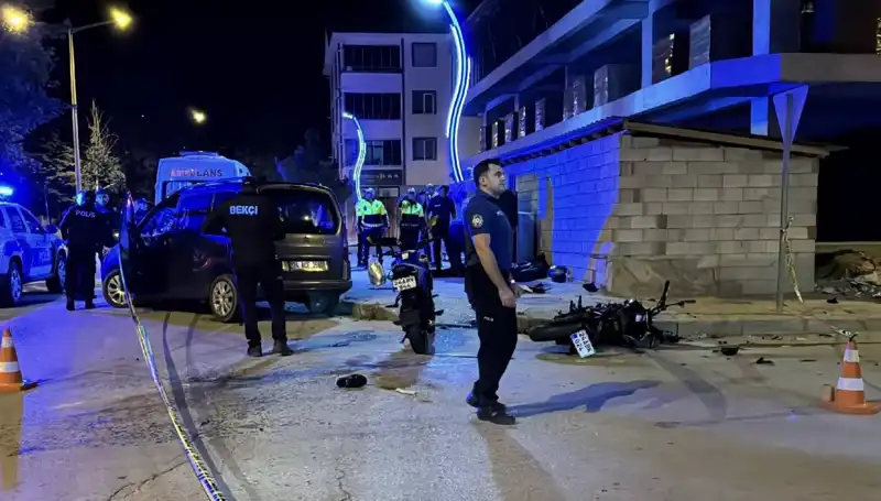 Motosiklet Kazasında İki Kişinin Hayatını Kaybetmesi Şehri Sarstı