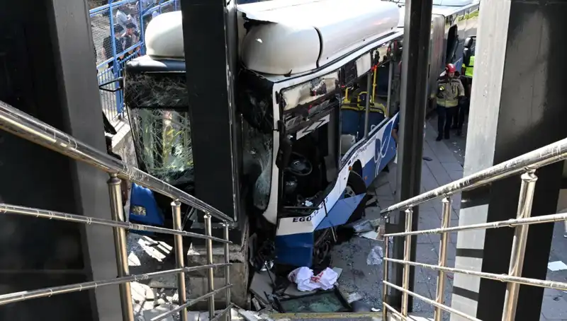 Ankara'da Belediye Otobüsü Kazası: 27 Yaralı, Durumu Ağır Olan Bir Kişi Var