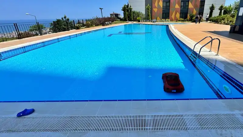 Samsun'da 4 Yaşındaki Çocuk Akülü Arabasıyla Havuza Düştü, Olay İhbarıyla Nefes Kesti!