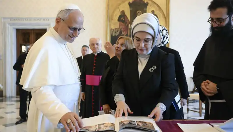 Emine Erdoğan ve Papa Leo: Gazze Krizine Dikkat Çeken Buluşma