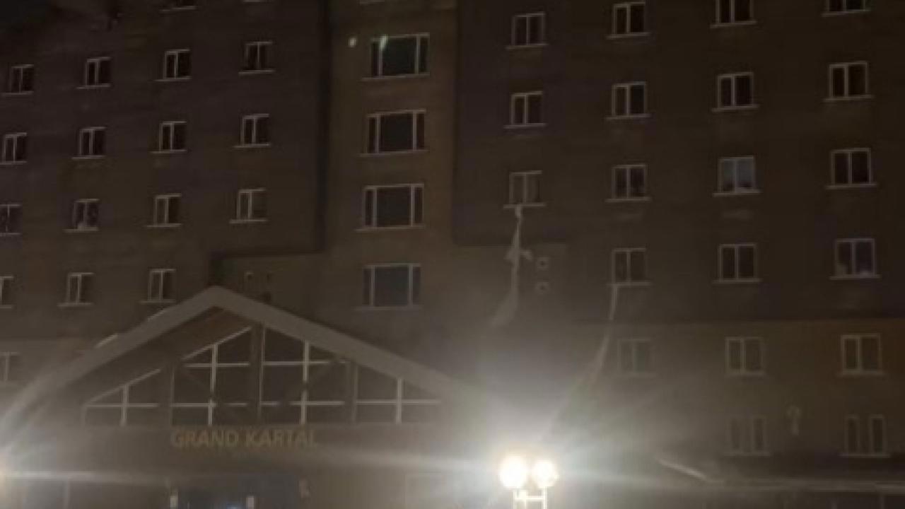 Otel Yangınında Çarşaflar Kurtarmaya Yetmedi