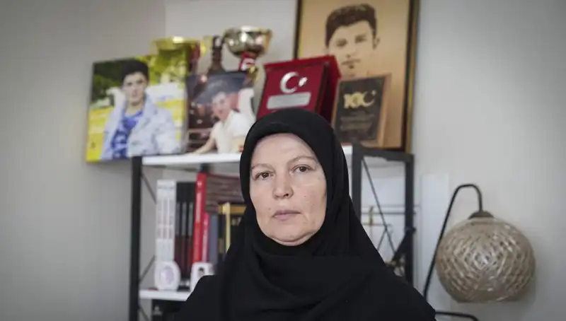 15 Temmuz'un 16 Yaşındaki Şehidi: Mahir Ayabak'ın Annesinin Bitmeyen Acısı