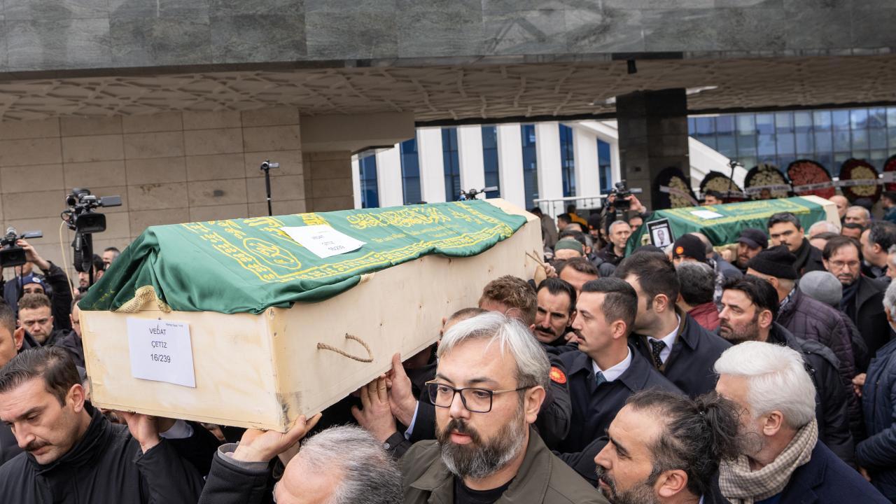 Bolu'daki Faciada Hayatını Kaybedenler Son Yolculuklarına Uğurlanıyor