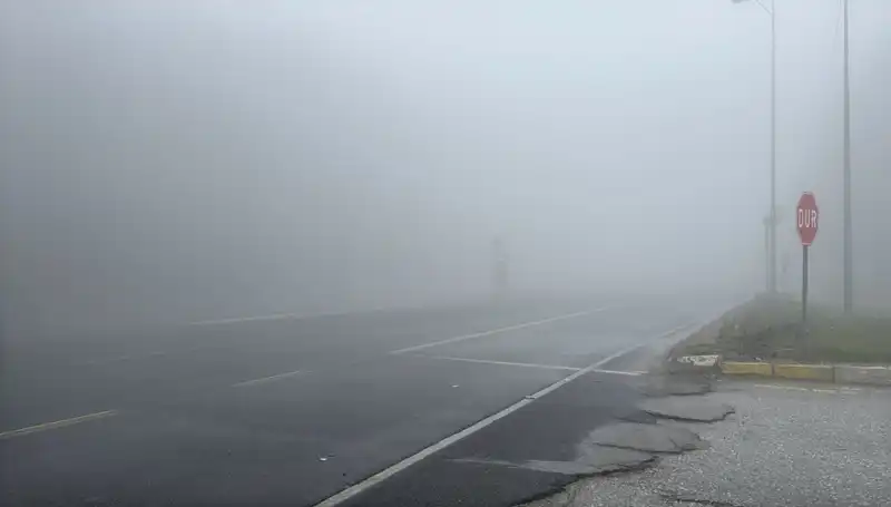 Bolu Dağı'nda Görüş Mesafesini Düşüren Sis, Sürücüleri Zorluyor