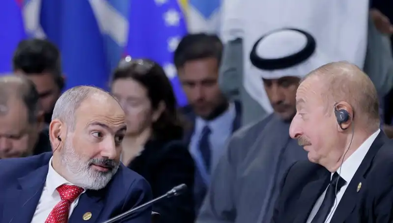 Aliyev ve Paşinyan'dan Tarihi Barış Görüşmesi: Ortak Gelecek İçin Bir Adım