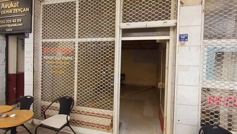 Yarım Asırlık Dükkanın Sessizliği: Sadece İsim Mi Kaldı?