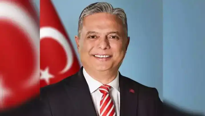 Ümit Uysal: CHP Genel Başkan Adayı Olarak Siyasi Yolculuğu ve Etkisi