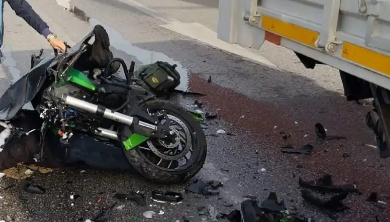 Çorum’da Kamyona Çarpan Motosiklet Sürücüsünden Kötü Haber Geldi