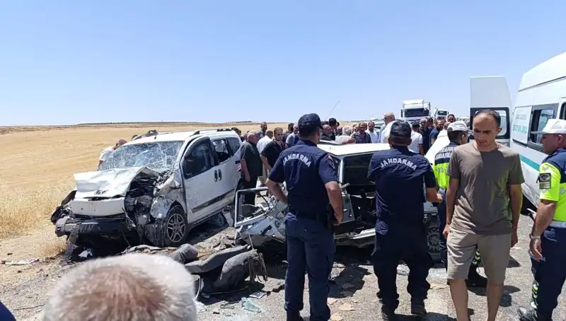 Trafik Kazası Feci Sonuçlar Doğurdu: 4 Can Kaybı, 1 Yaralı