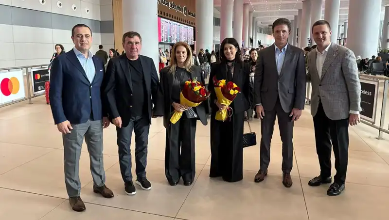 Hagi ve Popescu İstanbul'da: Efsane İkilinin Buluşması