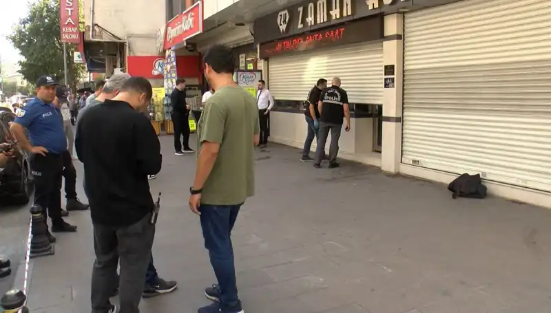 Güpegündüz Cadde Ortasında Kuyumcu Soygunu: Şoke Eden Anlar