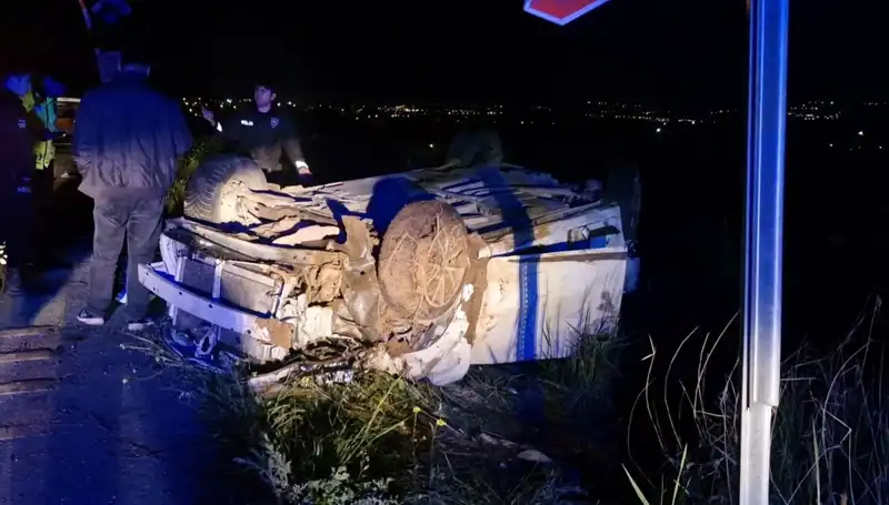 Kontrollü Kayışın Şok Edici Sonucu: Otomobil Şarampole Devrildi, 1 Ölü, 3 Yaralı