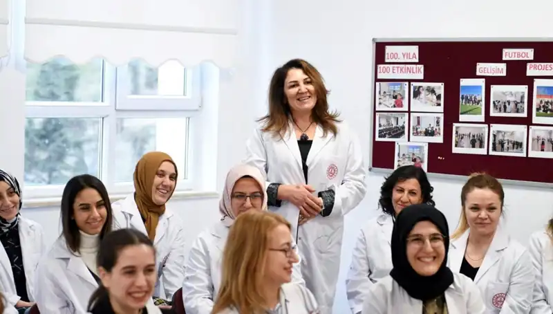 Ücretli Öğretmenlik Başvuruları Başladı: MEB Açıklama Yaptı
