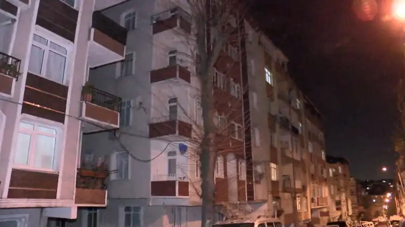 Altı Katlı Apartmanda Kolonlardan Gelen Sesler Korkuttu: Tahliye İstendi!