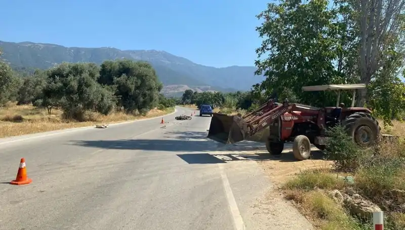 İzmir'de Motosiklet Kazası: Sürücü Hayatı Tehlikede!