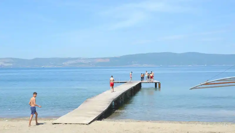 Yaz Aylarında Sıcağı Fırsata Çevirenler Denizde Eğlencenin Tadını Çıkarıyor!
