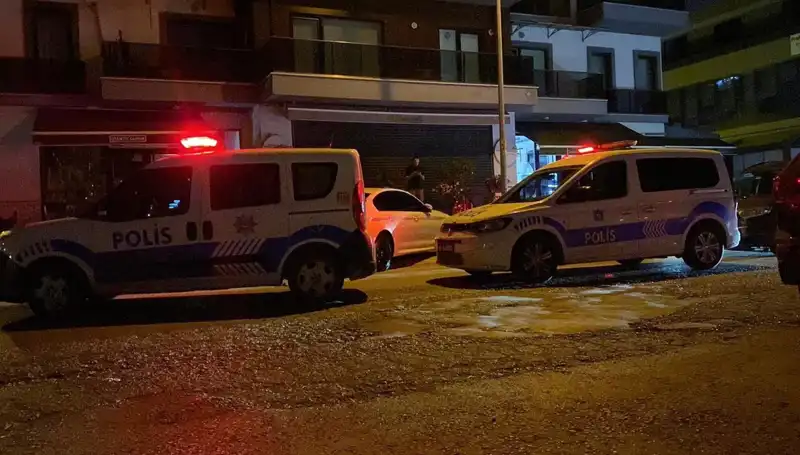 Kocaeli'de Gençler Arasında Bıçaklı Kavga: İki Yaralı ve Şok Edici Gelişmeler