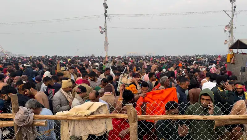 Hindistan'da Dini Festivalde Trajedi: En Az 6 Kişi Hayatını Kaybetti