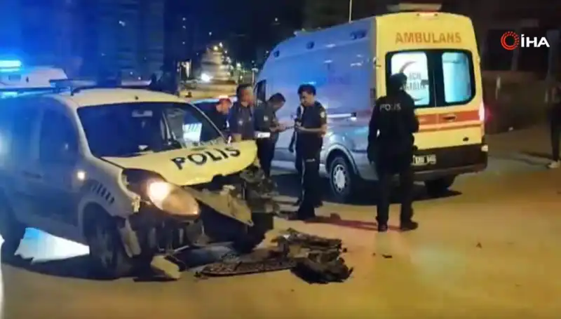 Ankara'da Polis Aracı ve Hafif Ticari Araç Çarpıştı: Olayın Detayları!